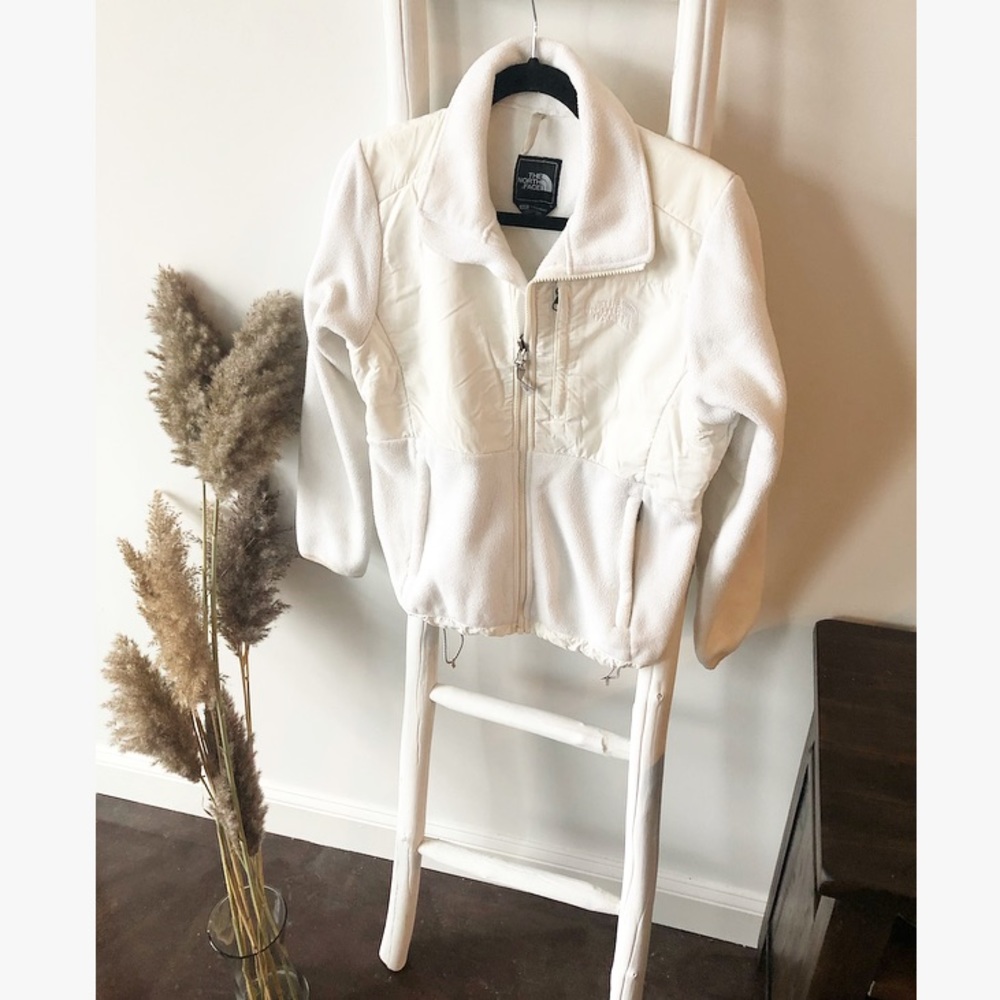 White North Face